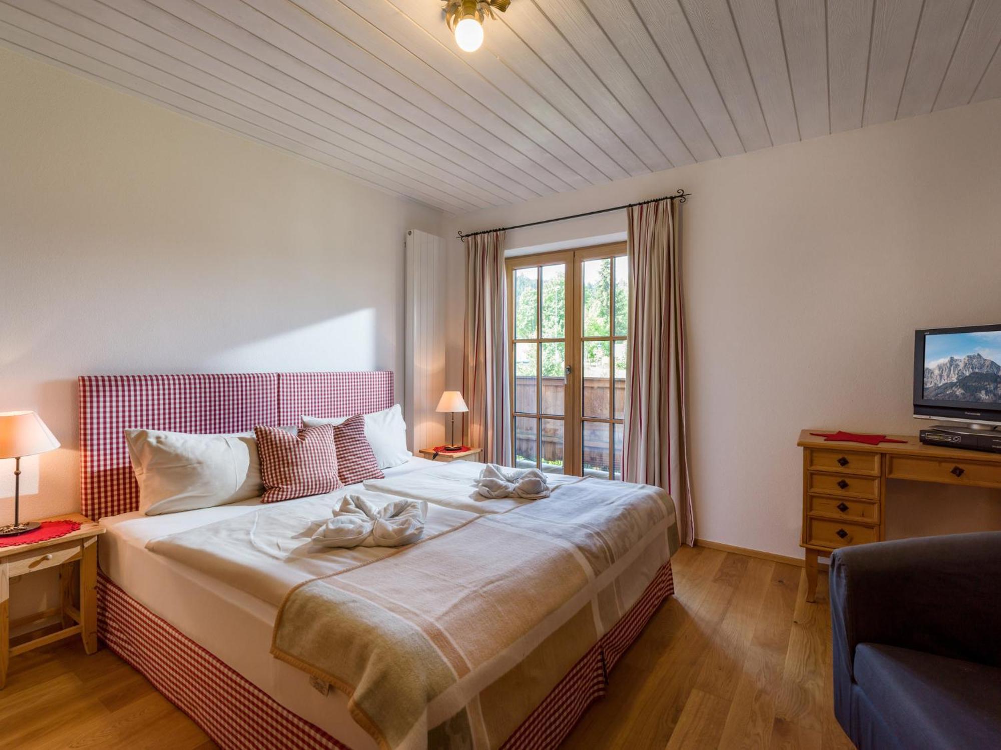 Landhaus Kitzhorn Appartement Hahnenkamm - By Nv-Appartements Kitzbühel Extérieur photo