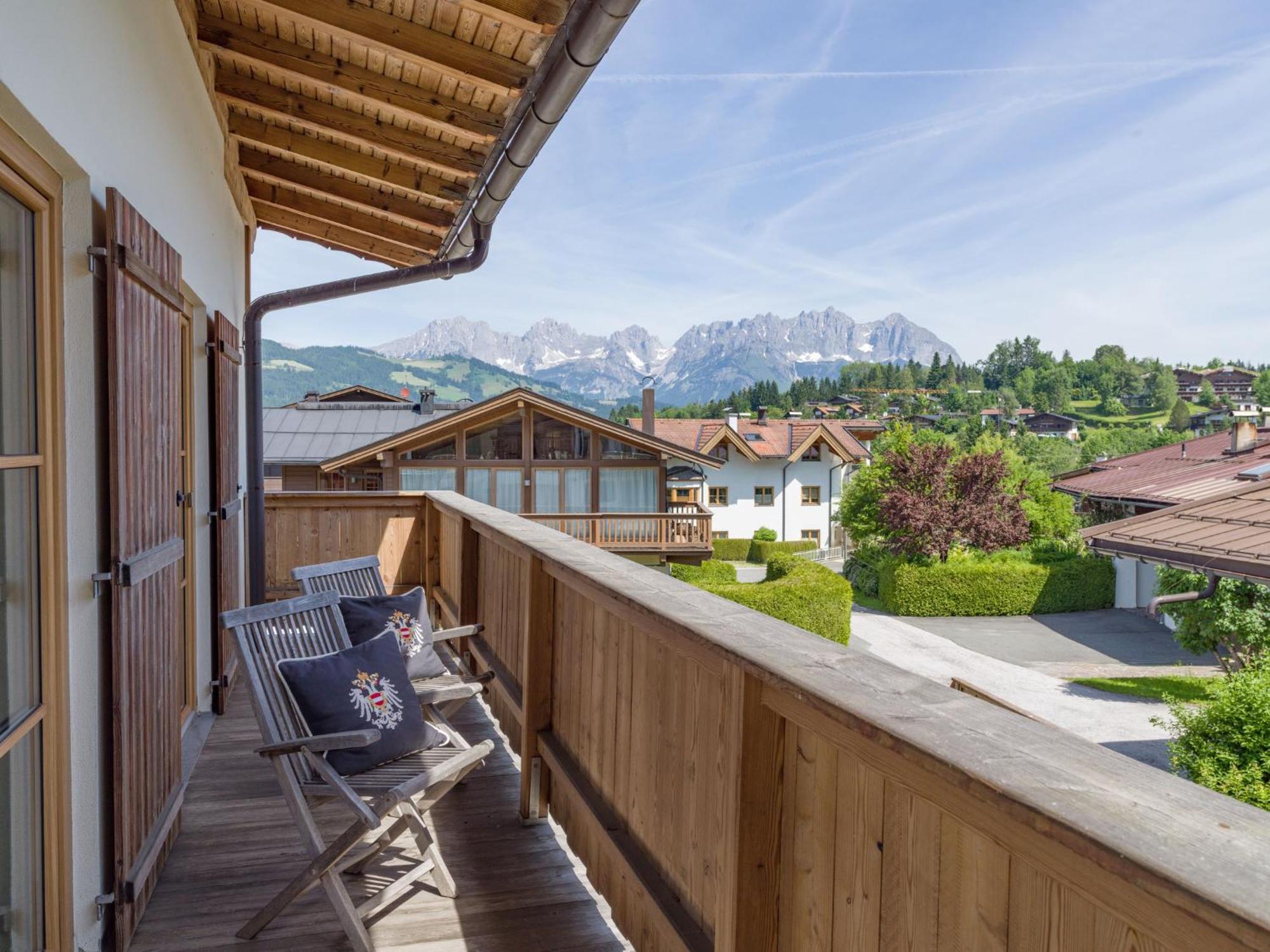 Landhaus Kitzhorn Appartement Hahnenkamm - By Nv-Appartements Kitzbühel Extérieur photo