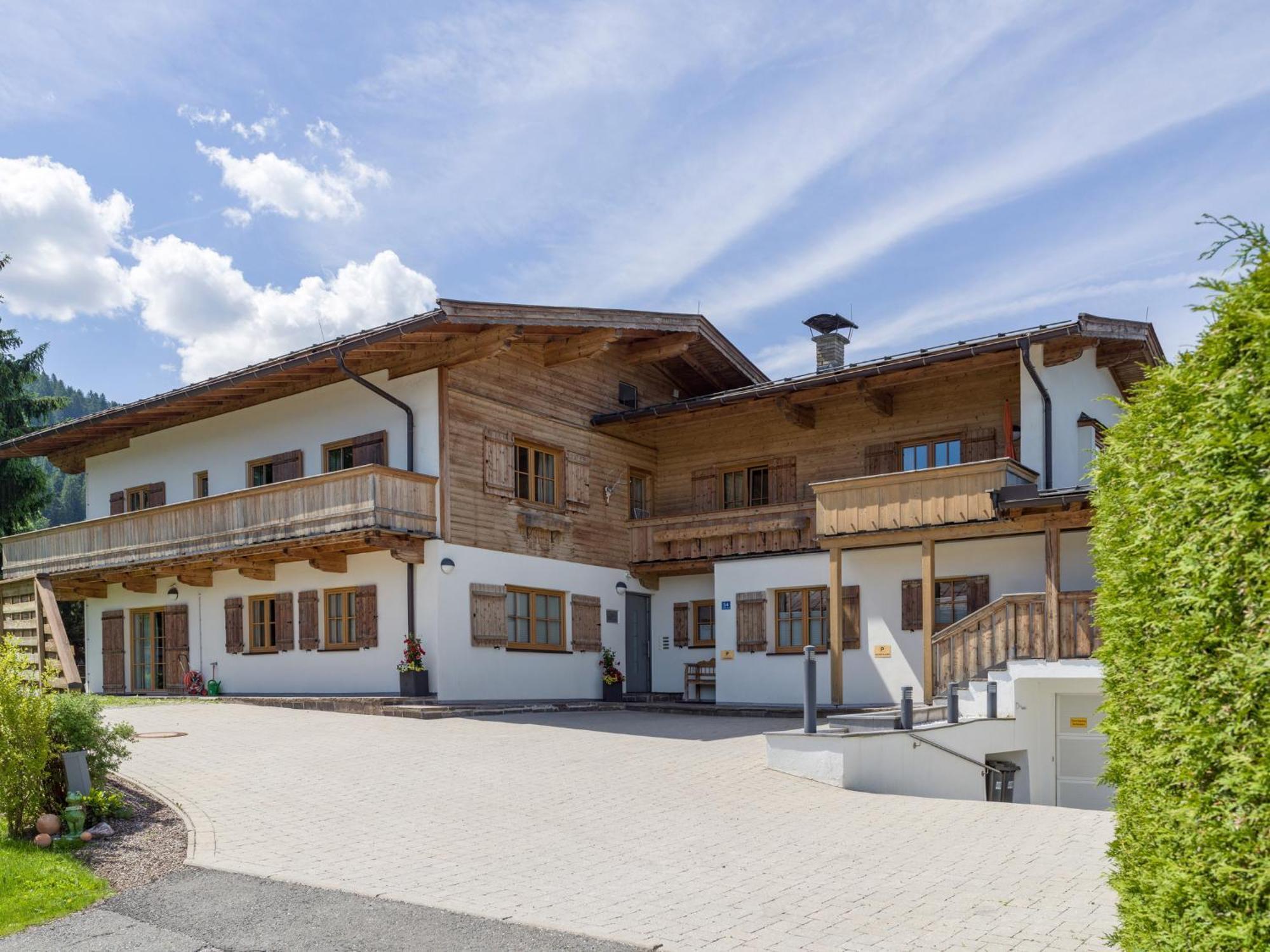 Landhaus Kitzhorn Appartement Hahnenkamm - By Nv-Appartements Kitzbühel Extérieur photo