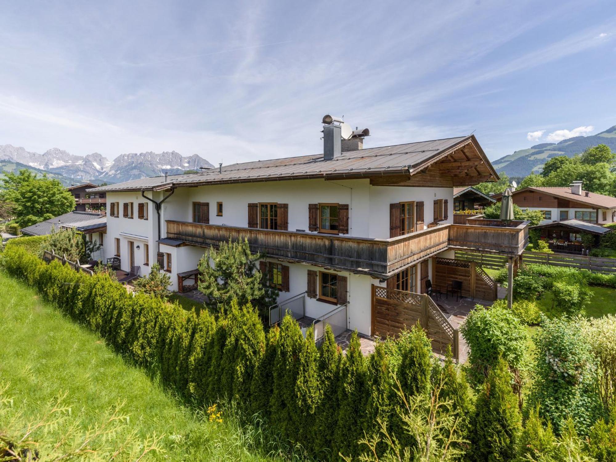 Landhaus Kitzhorn Appartement Hahnenkamm - By Nv-Appartements Kitzbühel Extérieur photo